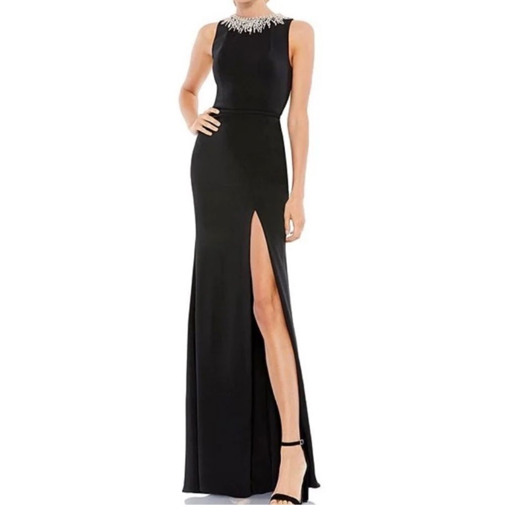 NEW IEENA Mac Duggal
Beaded Crew Neck 
Thigh High Slit Sheath Gown SIZE 4